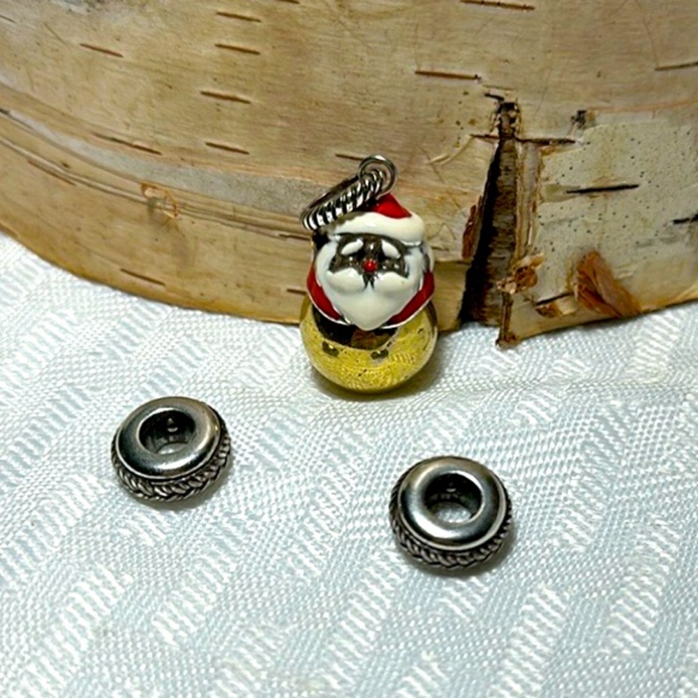 3 BRIGHTON BRACELET CHARMS SANTA & SPACERS